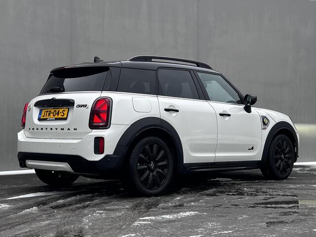 Mini COUNTRYMAN 1.5 Cooper S E ALL4 PHEV MINI Yours Automaat / Dealer onderhouden / Leder / Schuifdak / Elektrische stoelen / Harman Kardon / Adaptieve CC / HUD / Achteruitrijcamera / Parkeer assistent / Apple Carplay Android /