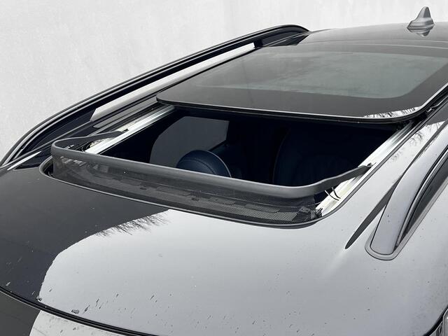 Mini COUNTRYMAN 1.5 Cooper S E ALL4 PHEV MINI Yours Automaat / Dealer onderhouden / Leder / Schuifdak / Elektrische stoelen / Harman Kardon / Adaptieve CC / HUD / Achteruitrijcamera / Parkeer assistent / Apple Carplay Android /