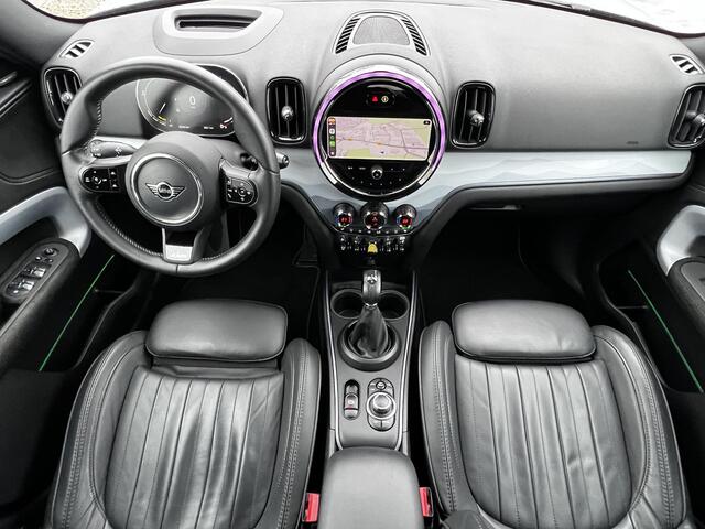 Mini COUNTRYMAN 1.5 Cooper S E ALL4 MINI Yours Automaat / Dealer onderhouden / Leder / Schuifdak / Elektrische stoelen & klep / Harman Kardon / Adaptieve CC / HUD / Achteruitrijcamera / Parkeer assistent / Apple Carplay Android / 19" LM wielen /