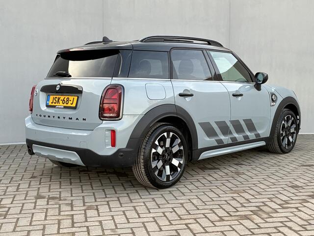 Mini COUNTRYMAN 1.5 Cooper S E ALL4 MINI Yours PHEV / Leder / Schuif-/kantel dak / Elektrische stoelen/-Achterklep / Harman Kardon / Adaptieve Cruise Control / Head Up Display / Achteruitrijcamera / Parkeer assistent / Apple Carplay/Android Auto / 19" LM wielen /