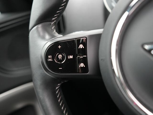 Mini COUNTRYMAN 1.5 Cooper S E ALL4 MINI Yours Plug In Hybrid 220pk Dealer O.H PHEV | Panodak | Adaptive Cruise | Head Up | Lederen Sportstoelen Verwarmd | 19"L.M | Camera | Sfeerverlichting | Keyless | Apple Carplay |