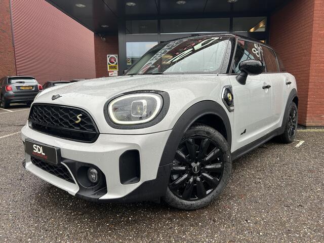 Mini COUNTRYMAN Mini 1.5 Cooper S E ALL4 Classic // FULL LED // NAVI + CARPLAY // KEYLESS // CAMERA // SHADOW LINE // STOELVERWARMING