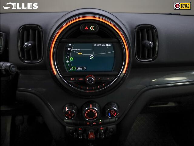 Mini COUNTRYMAN Mini 1.5 Cooper Business Edition | Navigatie | Carplay | Bluetooth | Airco | Cruise Control