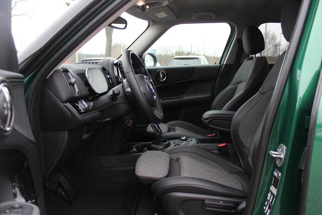 Mini COUNTRYMAN Mini 2.0 Cooper S ALL4 Classic / Trekhaak / Camera / Head-up / Keyless / 18'' / CarPlay / Stoelverwarming / DAB / Cruise Control