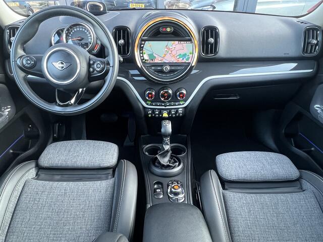 Mini COUNTRYMAN Mini 1.5 Cooper S E ALL4 Chili Navi Prof Camera Carplay Sportstoelen Harman Kardon Head Up Keyless Led Koplampen 18 Inch Extra Getint Glas