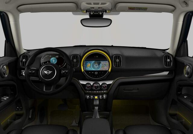 Mini COUNTRYMAN Mini 1.5 Cooper S E ALL4 Camera | Stoelverwarming | CarPlay