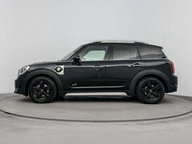 Mini COUNTRYMAN Mini 1.5 Cooper S E ALL4 Classic 220PK | Automaat | Zwarte Lichtmetalen Velgen | Navigatie | Achteruitrijcamera | Half-Lederen Bekleding | Apple CarPlay & Android Auto