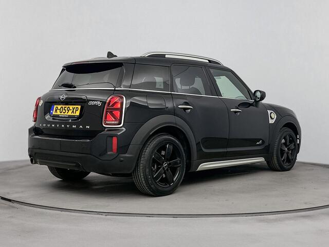 Mini COUNTRYMAN Mini 1.5 Cooper S E ALL4 Classic 220PK | Automaat | Zwarte Lichtmetalen Velgen | Navigatie | Achteruitrijcamera | Half-Lederen Bekleding | Apple CarPlay & Android Auto