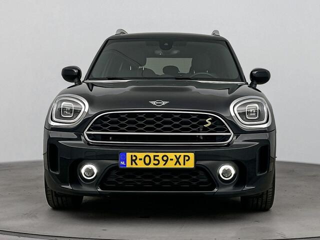 Mini COUNTRYMAN Mini 1.5 Cooper S E ALL4 Classic 220PK | Automaat | Zwarte Lichtmetalen Velgen | Navigatie | Achteruitrijcamera | Half-Lederen Bekleding | Apple CarPlay & Android Auto