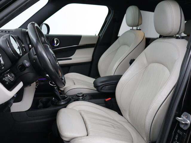 Mini COUNTRYMAN 2.0 Cooper S Chili | Panoramadak | Leder | Trekhaak | Stoelverwarming | Harman/Kardon | Camera | Park Assist | 18'' | Full LED | Navigatie | Climate control