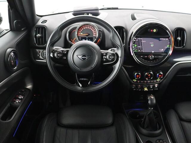 Mini COUNTRYMAN 1.5 Cooper S E ALL4 Chili | Panoramadak | Leder | Head-Up | Harman/Kardon | Stoelverwarming | Adaptive cruise | Camera | Carplay | Navigatie | Climate control | PHEV | Plug In