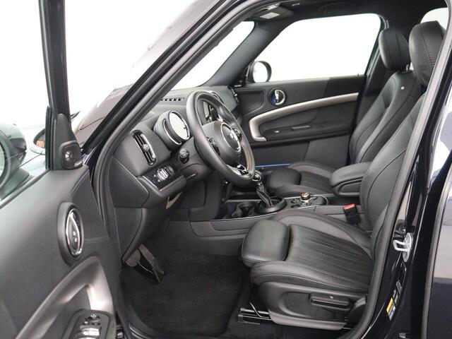 Mini COUNTRYMAN 1.5 Cooper S E ALL4 Chili | Panoramadak | Leder | Head-Up | Harman/Kardon | Stoelverwarming | Adaptive cruise | Camera | Carplay | Navigatie | Climate control | PHEV | Plug In