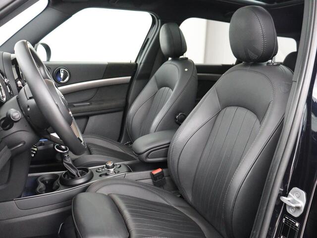 Mini COUNTRYMAN 1.5 Cooper S E ALL4 Chili | Panoramadak | Leder | Head-Up | Harman/Kardon | Stoelverwarming | Adaptive cruise | Camera | Carplay | Navigatie | Climate control | PHEV | Plug In