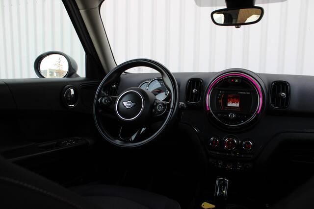 Mini COUNTRYMAN Mini 1.5 Cooper Dutch Made Edition | Incl. 12 maanden garantie | 100% dealer onderhouden | Cruise control | Climate control | Navigatie | Bluetooth |Apple carplay |