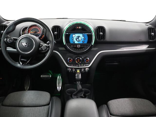 Mini COUNTRYMAN Mini 1.5 Cooper S E ALL4 | Panoramadak | Sportstoelen | Groot Navigatie | Camera | Standkachel | Harman/Kardon | LED |