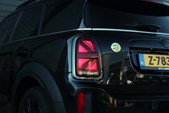 Mini COUNTRYMAN Mini 1.5 Cooper S E ALL4 John Cooper Works | Keyless | Navi | Camera | Climate | Zwarte Hemel