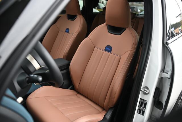 Mini COUNTRYMAN C Automaat / Pakket XL / Favoured / 19" Kaleido Spoke 2-tone