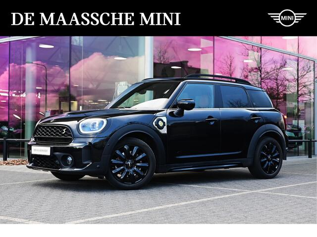 Mini COUNTRYMAN Cooper SE ALL4 Automaat / LED / Comfortstoelen / Comfort Access / Park Assistant / Stoelverwarming / Cruise Control