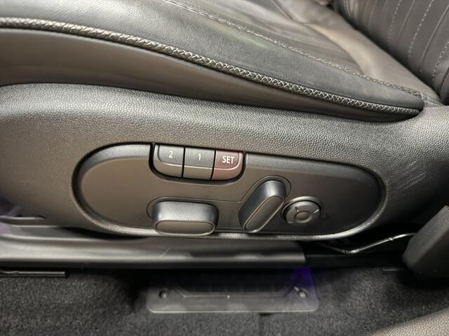 Mini COUNTRYMAN Mini 2.0 John Cooper Works ALL4 Chili JCW Airco ECC | Panorama | Trekhaak | Adaptive Cruise | Harman Kardon | Memory | Virtual | Trekhaak | Isofix | NAP