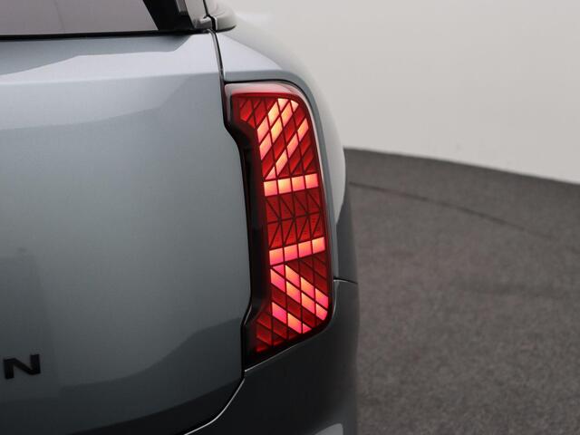 Mini COUNTRYMAN E John Cooper Works Uitvoering + Pakket M + Stuurwielrand Verwarmd + Trekhaak + Panoramadak + Harman Kardon + 20''