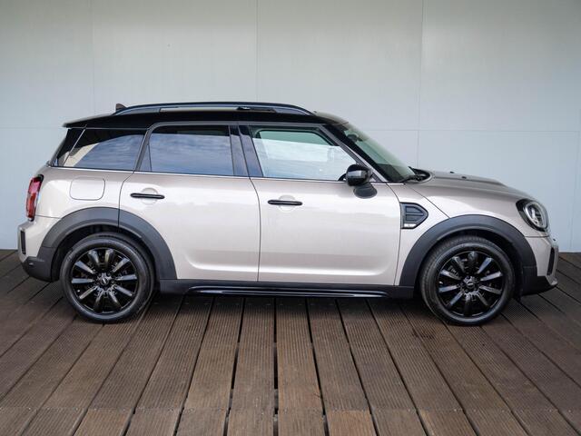 Mini COUNTRYMAN Cooper Classic + Comfort Plus + Panoramadak + Blackline Exterieur pack