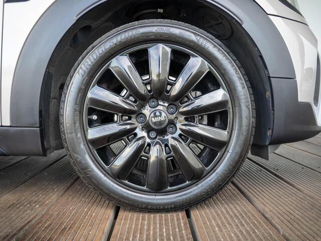 Mini COUNTRYMAN Cooper Classic + Comfort Plus + Panoramadak + Blackline Exterieur pack