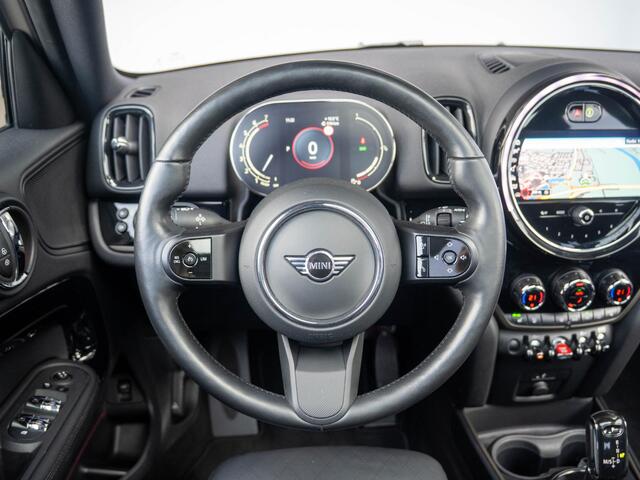 Mini COUNTRYMAN Cooper Classic + Comfort Plus + Panoramadak + Blackline Exterieur pack