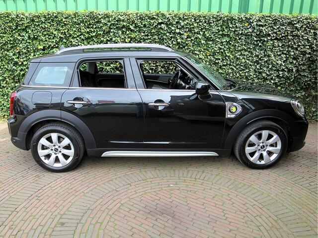 Mini COUNTRYMAN 1.5 Cooper SE ALL4 Essential LCI met Adap.cruise, DAB, A.cam, El.stoel, 17"