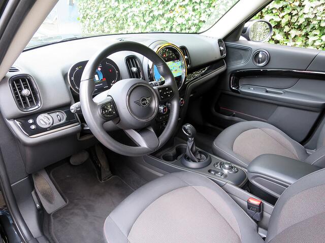 Mini COUNTRYMAN 1.5 Cooper SE ALL4 Essential LCI met Adap.cruise, DAB, A.cam, El.stoel, 17"