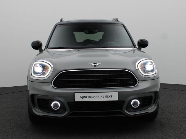 Mini COUNTRYMAN Cooper Serious Business +John Cooper Works Trim Pakket + Comfort Access + Panoramadak + Harman Kardon + 19''