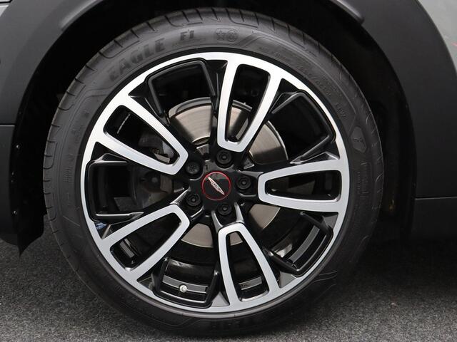 Mini COUNTRYMAN Cooper Serious Business +John Cooper Works Trim Pakket + Comfort Access + Panoramadak + Harman Kardon + 19''