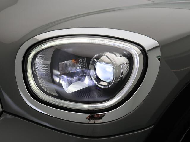 Mini COUNTRYMAN Cooper Serious Business +John Cooper Works Trim Pakket + Comfort Access + Panoramadak + Harman Kardon + 19''
