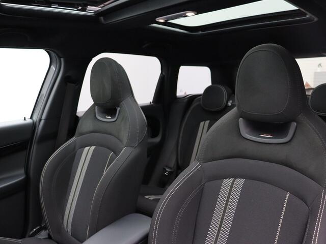 Mini COUNTRYMAN Cooper Serious Business +John Cooper Works Trim Pakket + Comfort Access + Panoramadak + Harman Kardon + 19''