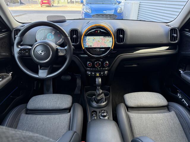 Mini COUNTRYMAN 2.0 Cooper SE ALL4 Pano/H&K/Camera/Apple