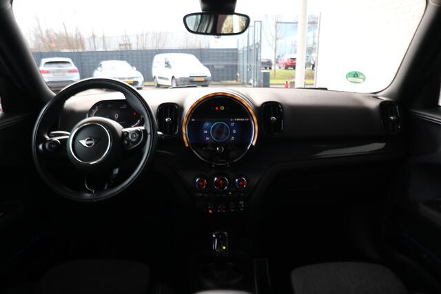 Mini COUNTRYMAN Cooper | Business Plus | Chili | Connected Navigation Plus