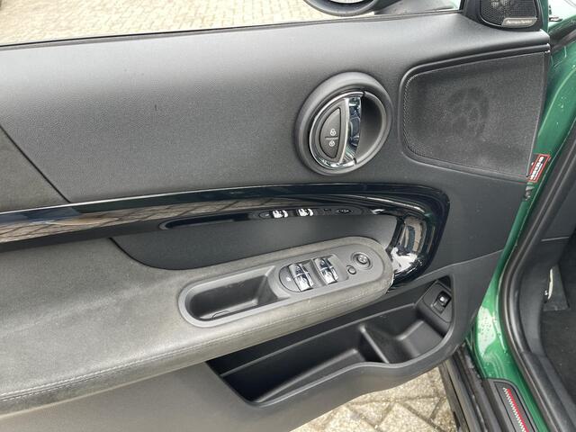 Mini COUNTRYMAN Mini 1.5 Cooper S E ALL4 Salt John Cooper Works 19"/Panoramadak/JCW sportstoelen + stoelverwarming/Harman Kardon/Keyless/Apple Carplay & Android Auto/Camera