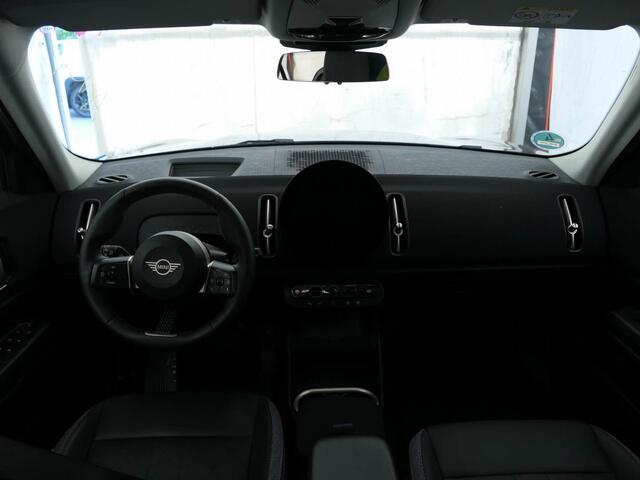 Mini COUNTRYMAN 1.5 C Classic | M | Panorama | LED | Voorbereiding Driving Assistant Plus | Stoelverwarming | Privacy Glass | Head-Up