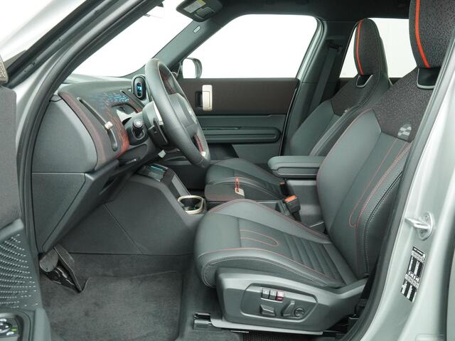 Mini COUNTRYMAN C JCW Trim | Pakket XL| Glazen Panoramadak | Trekhaak Elektrisch | Stuur & Stoelverwarming | Harman Kardon | Head-Up Display | Active Cruise Control | Lentevoordeel
