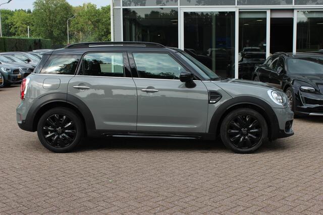 Mini COUNTRYMAN Mini 1.5 Cooper Business Edition / Leder / Navigatie / Parkeerhulp V+A / Harman Kardon / 18'' / Cruise Control
