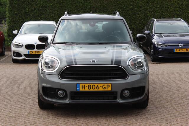 Mini COUNTRYMAN Mini 1.5 Cooper Business Edition / Leder / Navigatie / Parkeerhulp V+A / Harman Kardon / 18'' / Cruise Control