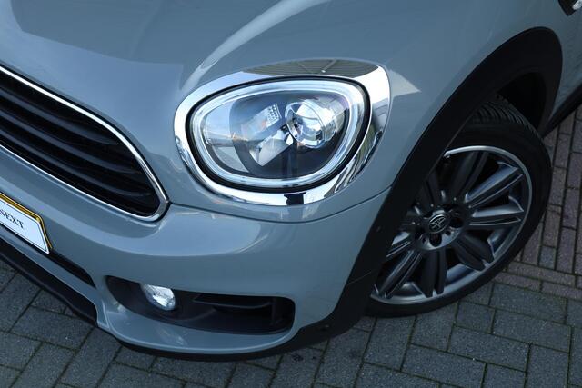 Mini COUNTRYMAN 1.5 Cooper Business Edition Comfort Access/ Panoramadak/ Comfortstoelen/ Harman-Kardon/ Navigatie Plus/ LED-koplampen