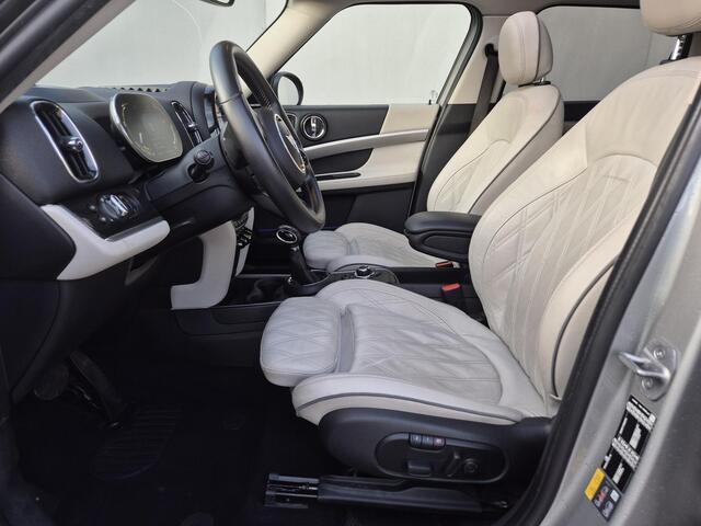 Mini COUNTRYMAN 1.5 Cooper S E ALL4 Yours PHEV / Dealer onderhouden / Leder / Schuifdak / Elektrische stoelen / Harman Kardon / Adaptieve CC / HUD / Achteruitrijcamera / Parkeer assistent / Apple Carplay Android /