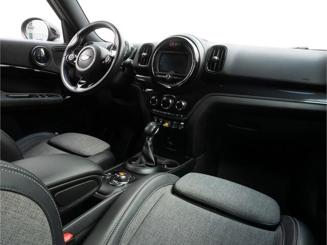 Mini COUNTRYMAN 1.5 Cooper S E ALL4 Salt Sportstoelen/ Half leer/ Carplay/ Stoelverwarming/ Full led/ Sfeerverlichting