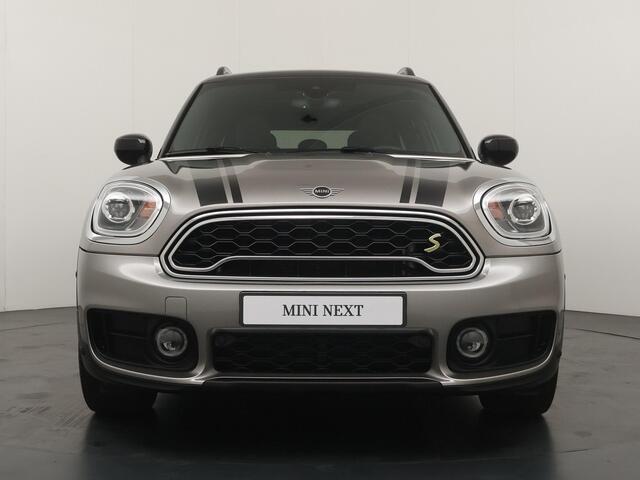 Mini COUNTRYMAN Cooper SE ALL4 Chili | Adaptive Cruise Control | Head-Up | Stoelverwarming | Panoramadak | Elektrisch Verstelbare Stoelen |