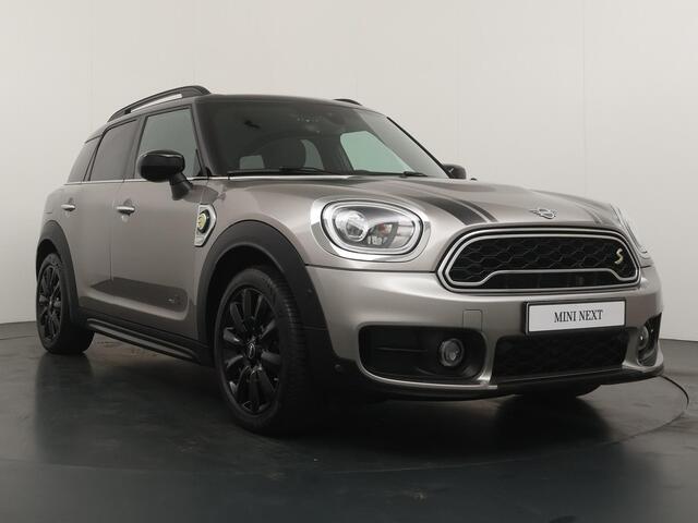 Mini COUNTRYMAN Cooper SE ALL4 Chili | Adaptive Cruise Control | Head-Up | Stoelverwarming | Panoramadak | Elektrisch Verstelbare Stoelen |
