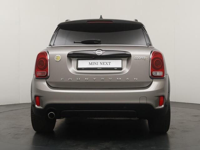 Mini COUNTRYMAN Cooper SE ALL4 Chili | Adaptive Cruise Control | Head-Up | Stoelverwarming | Panoramadak | Elektrisch Verstelbare Stoelen |