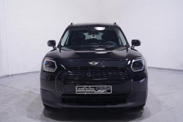 Mini COUNTRYMAN E Classic L 66.5 kWh NAP 2e eigen. SOH 99% pakket L Panodak Harman-Kardon APPLE-Carplay keyless entry/go Navigatie DAB-ontvangst lederen-bekleding grootlicht-assist stoel/stuur verwarming 360-camera HUD electrische achterklepPDC v+a