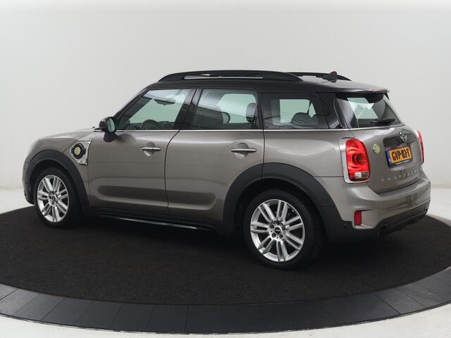 Mini COUNTRYMAN 1.5 Cooper S E ALL4 | 83,4% | Panoramadak | Leder | Stoelverwarming | Adaptive cruise | Head-up | Camera | Park assist | Sfeerverlichting | Plug-in