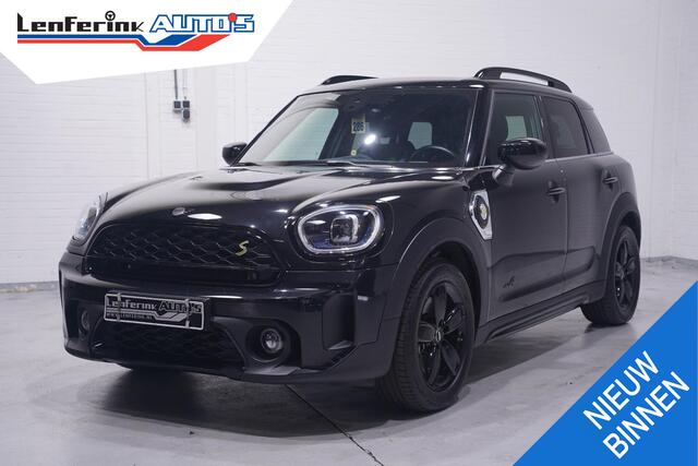 Mini COUNTRYMAN Cooper SE ALL4 Classic Trim SOH 94% Apple Carplay Navi Verwarmde sportstoelen lederen bekleding Led-verlichting dakrails PDC achter private-glas 2-zone clima-controle grootlicht-assist 17"-lmv cruise-controle private-glas Achteruitrijcamera Grootlicht as