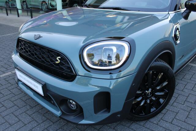Mini COUNTRYMAN Cooper SE ALL4 Automaat / Panoramadak / Achteruitrijcamera / Comfort Access / Active Cruise Control / Head-Up / LED / Comfortstoelen